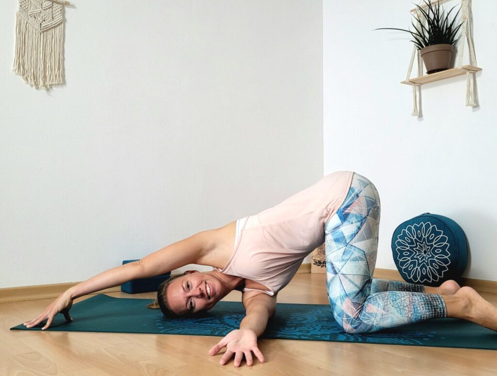 Yoga Nidra 10 Menit: Panduan Tidur Lelap untuk Pikiran yang Selalu Sibuk Seharian